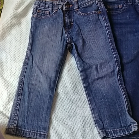 ❗️(removing soon send offers) Jeans 2t - Picture 2 of 6